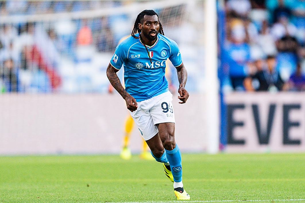 aoa体育课程-包含那不勒斯后防表现抢眼，保持不败的词条