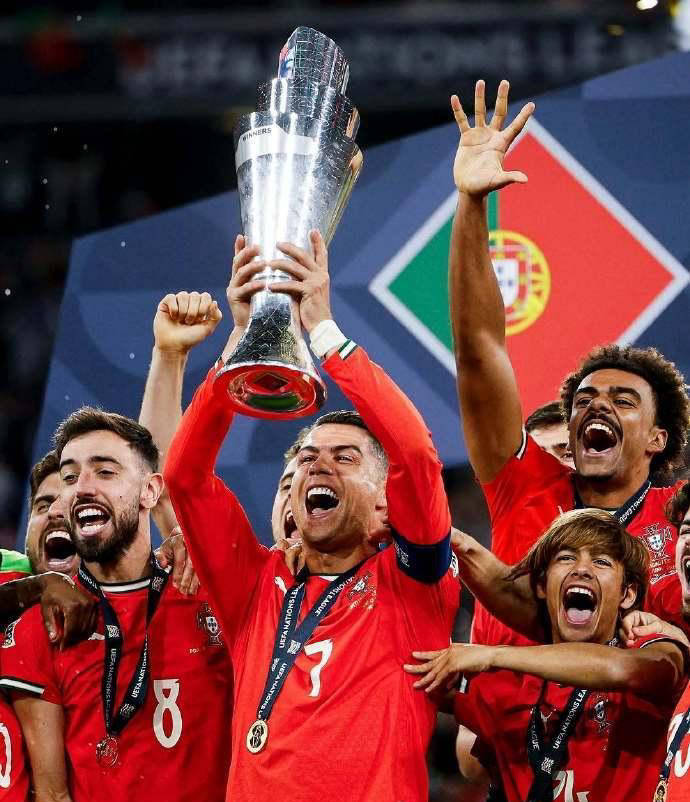 葡萄牙射手连续破门，助球队赢得关键胜利