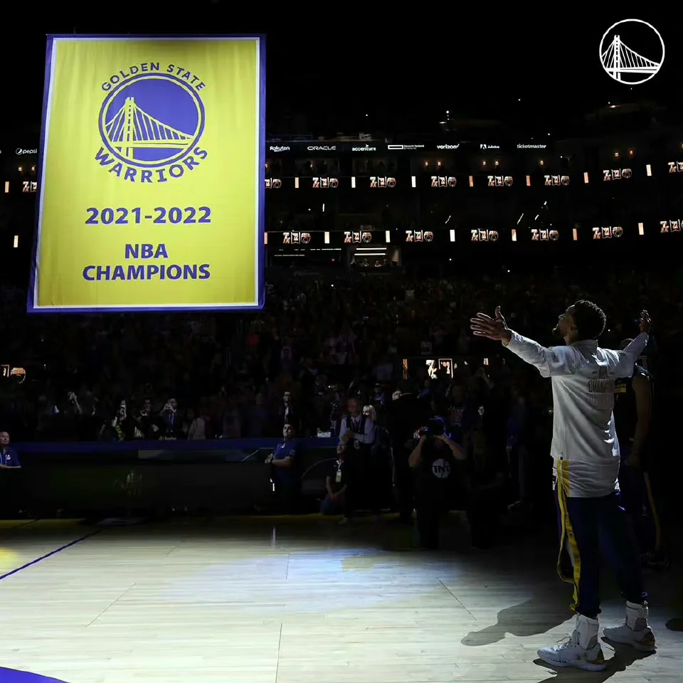 aoa体育馆-包含新赛季揭幕战：谁将率先占据领先优势？的词条