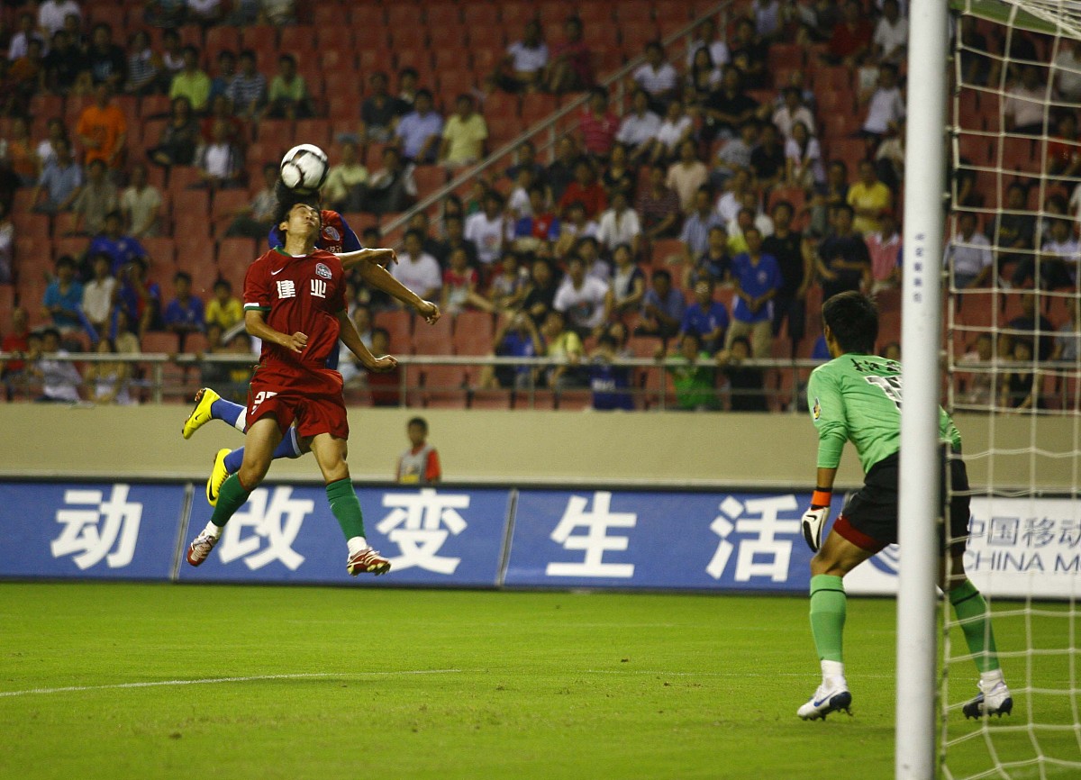 比赛中的精彩瞬间令人目不转睛的简单介绍