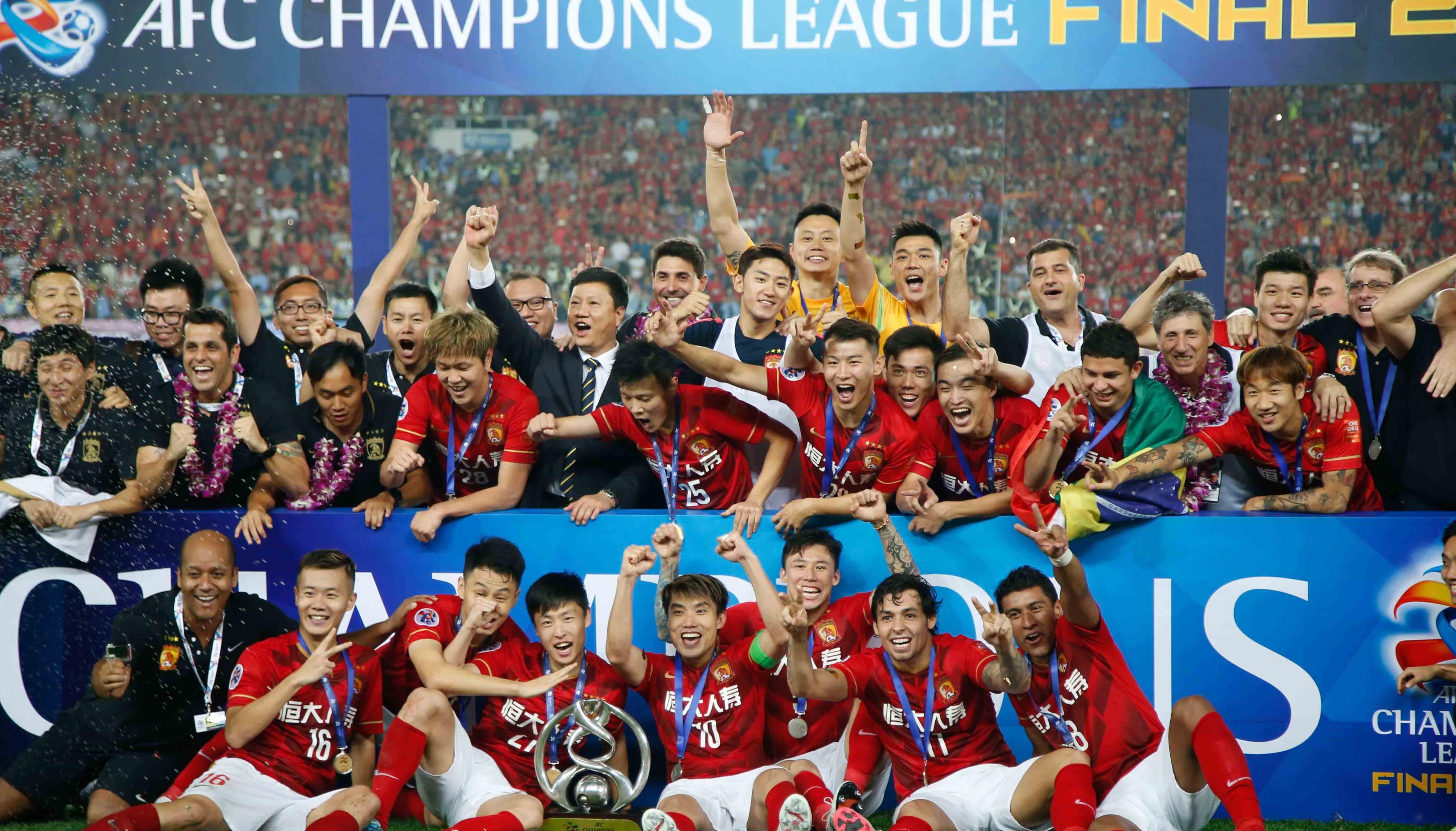 aoa体育培训-中超联赛中球队间的激烈角逐引人注目