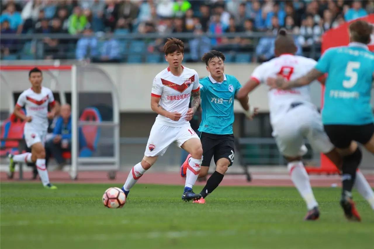 aoa体育娱乐-包含大连一方经过惊心动魄比赛力挫深圳佳兆业的词条