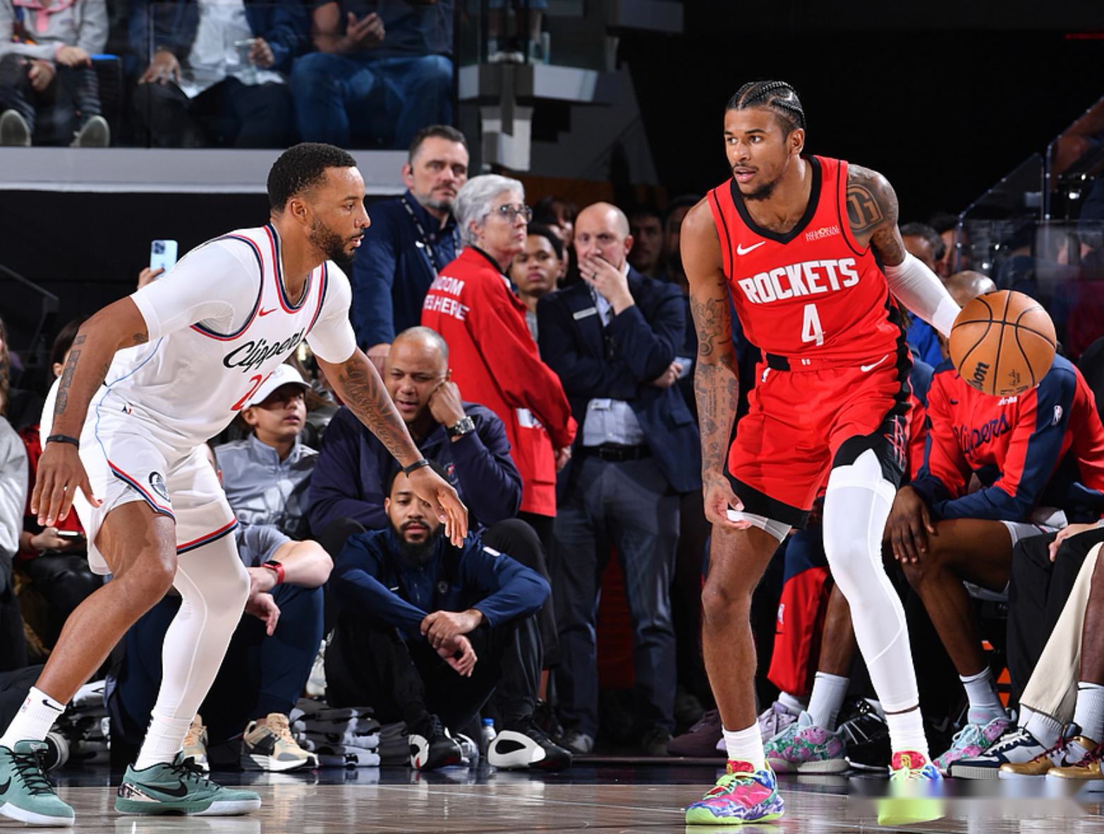 猛龙气势如虹！伦纳德和范弗利特打出精彩表现