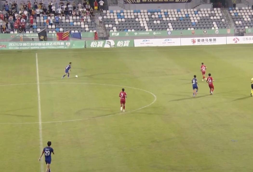 竞争激烈！两队在比赛中难分胜负的简单介绍