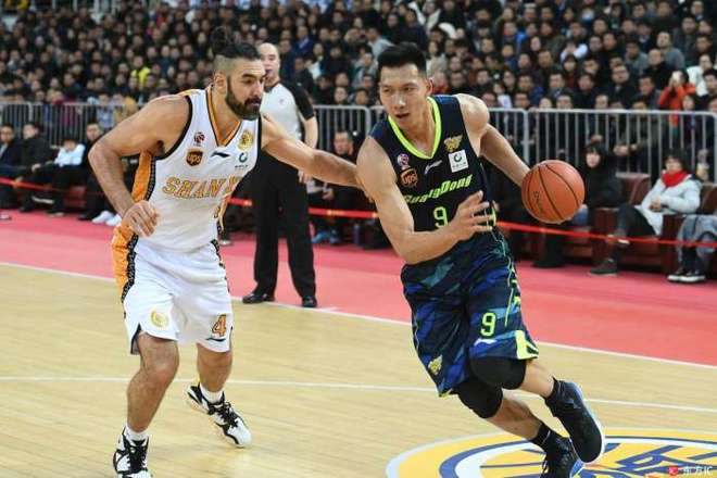 关于安徽鲨鱼客场负于广东勇士队，战绩有所下滑的信息