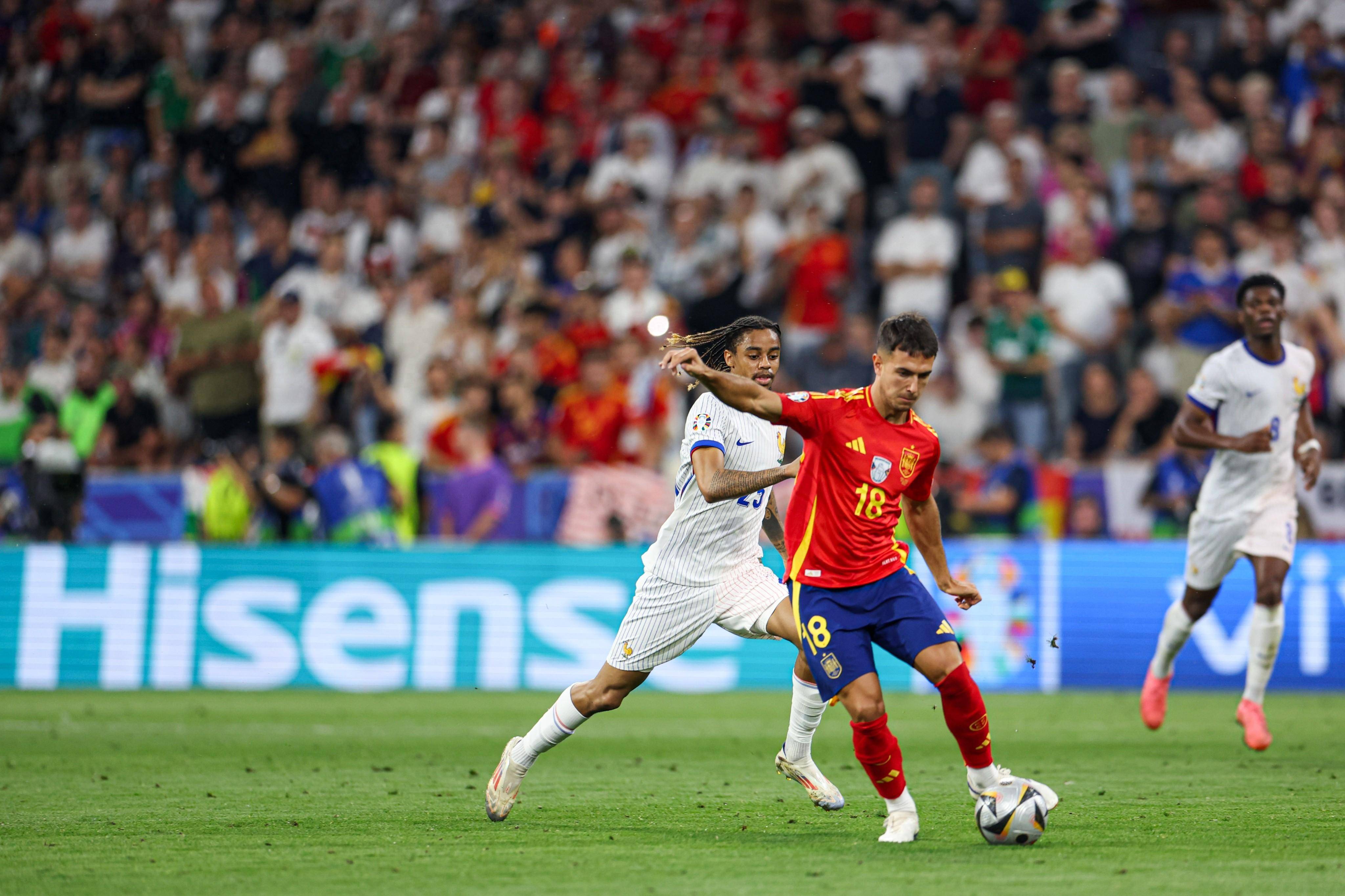 欧洲杯资格赛颁奖典礼圆满落幕，精彩瞬间