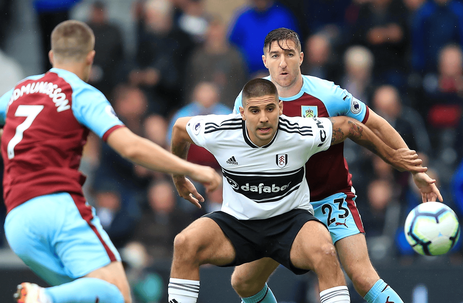 aoa体育教练-包含利物浦逆转战胜伯恩利，保持领先优势的词条