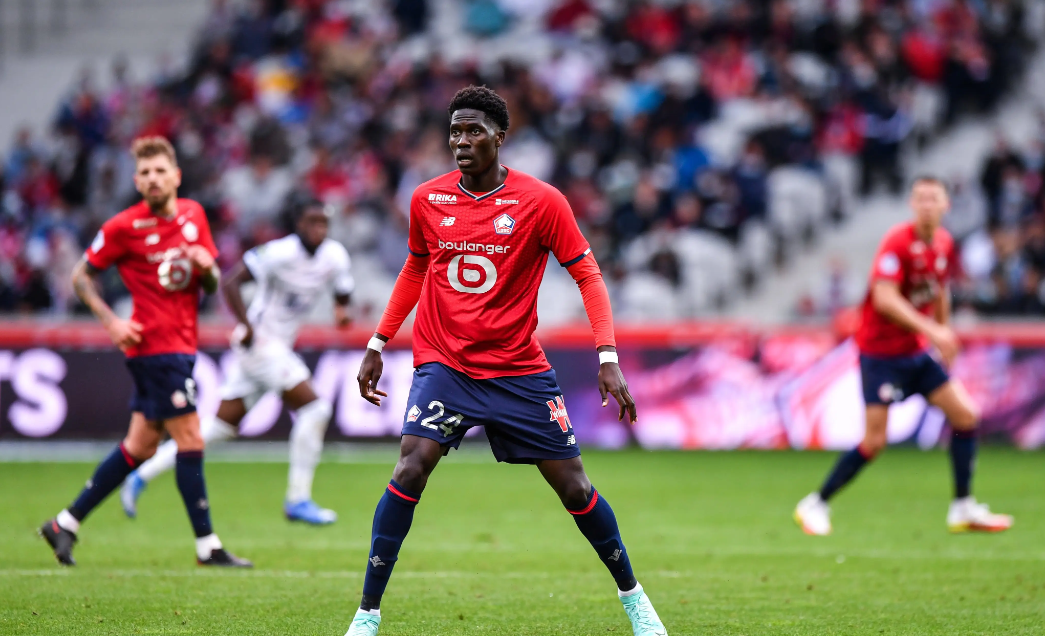 aoa体育官网-摩纳哥队球员努力拼搏获得胜利