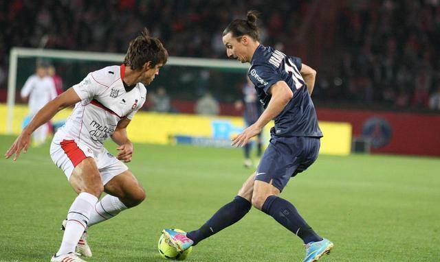 尼斯主场战胜南特，喜获三分