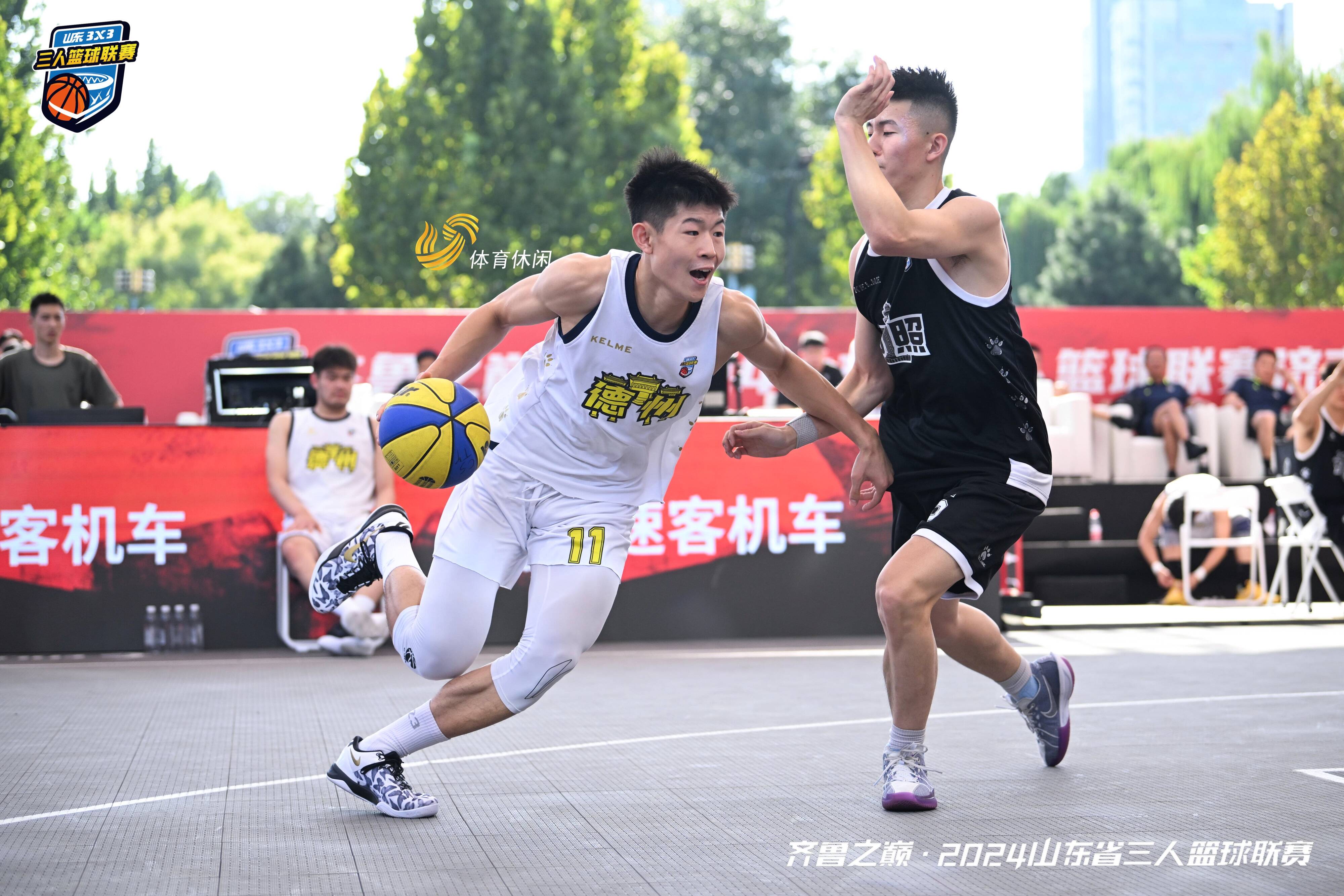 aoa体育课程-纷争频现，全国篮球联赛聚焦激情对决