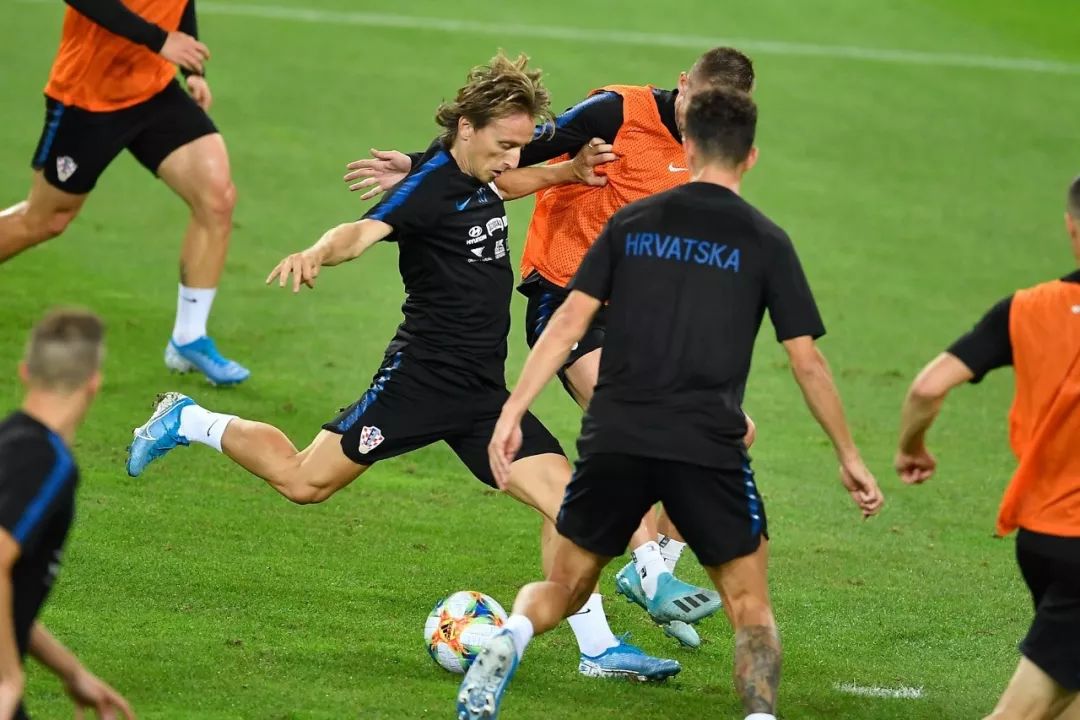 斯洛伐克主场爆冷击败俄罗斯，出人意料的结果！的简单介绍