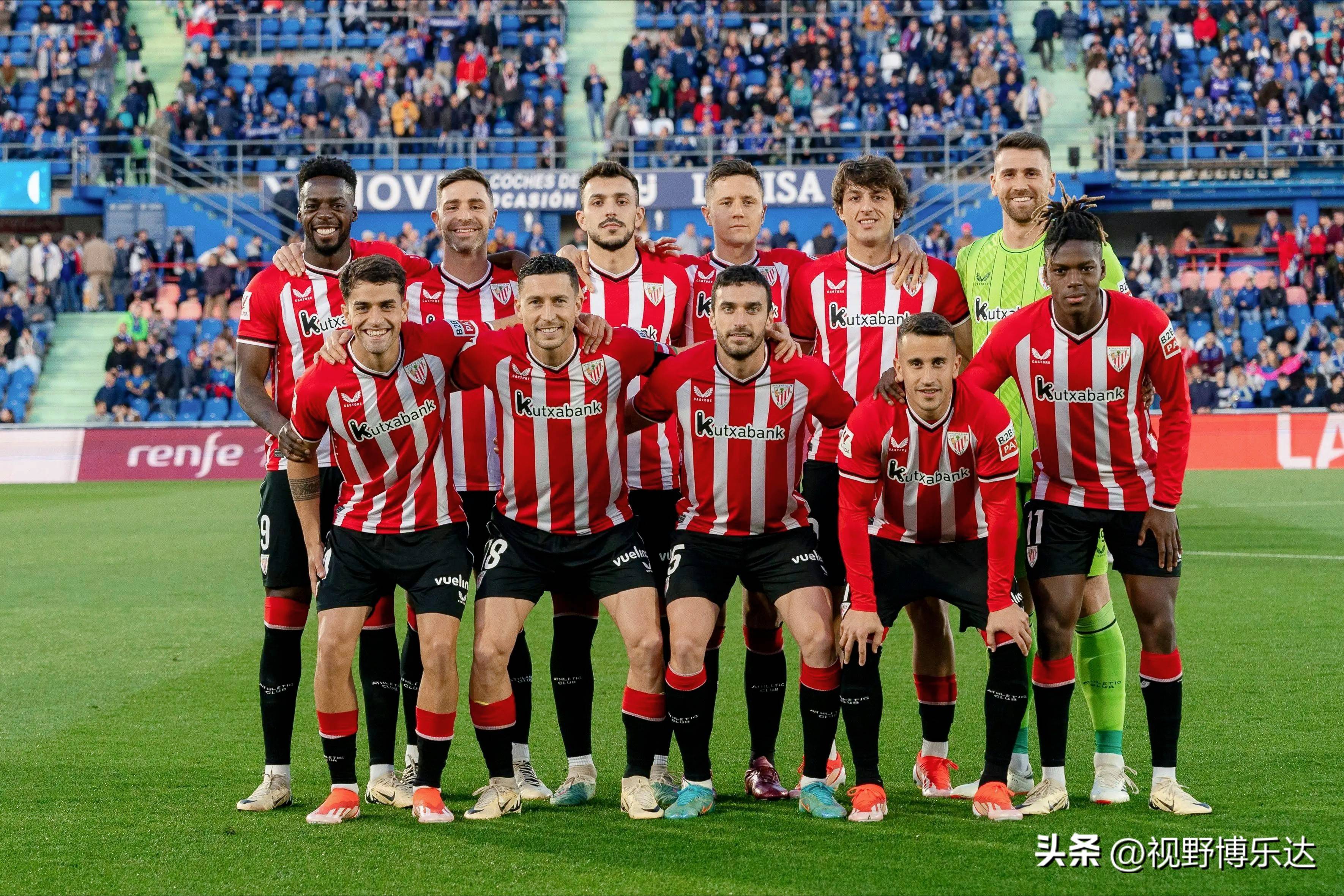 aoa体育馆-曼联战胜热刺，保住前四位置