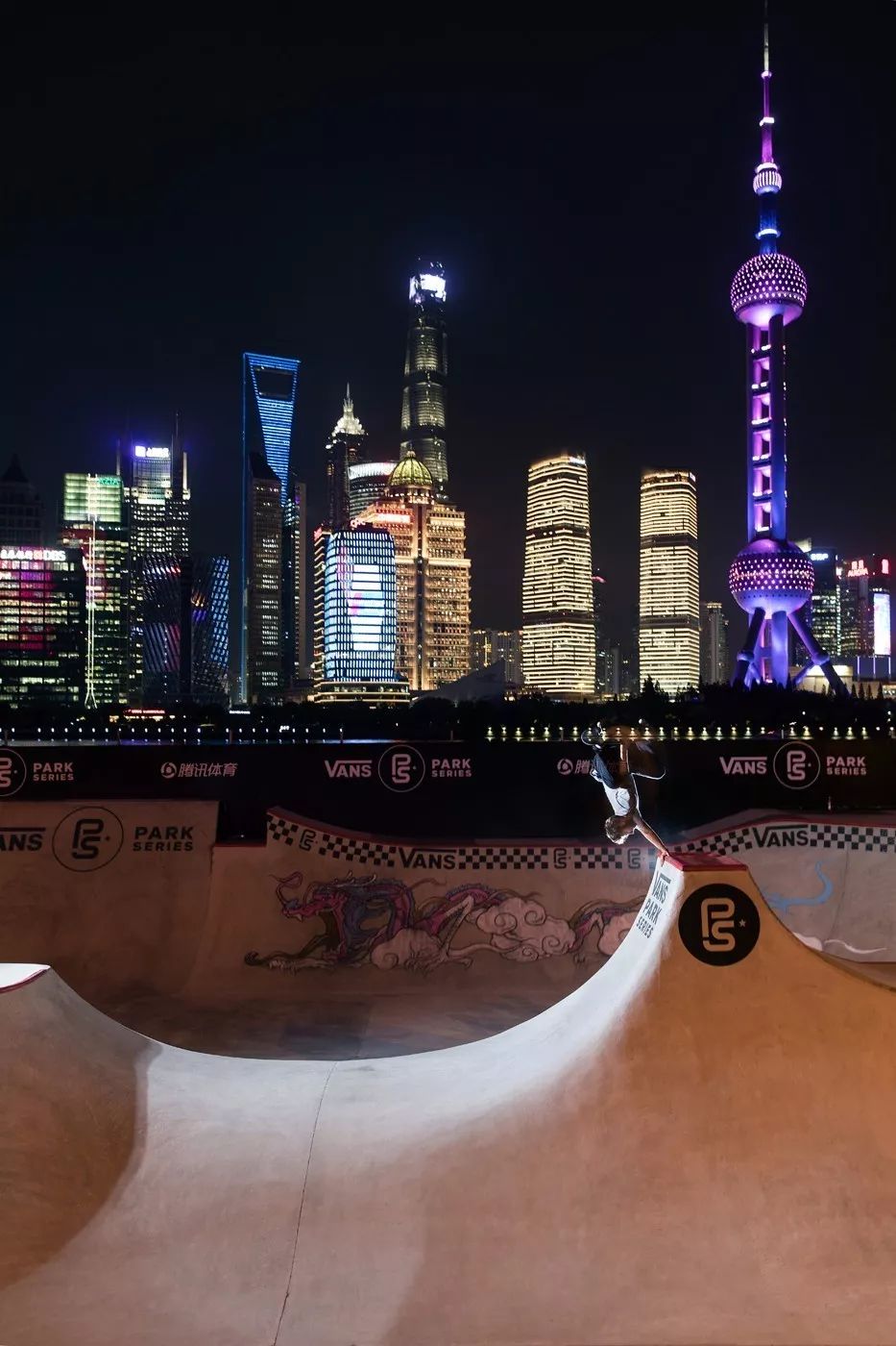 aoa体育活动-葡萄牙选手勇夺滑板比赛冠军，实力超群的简单介绍