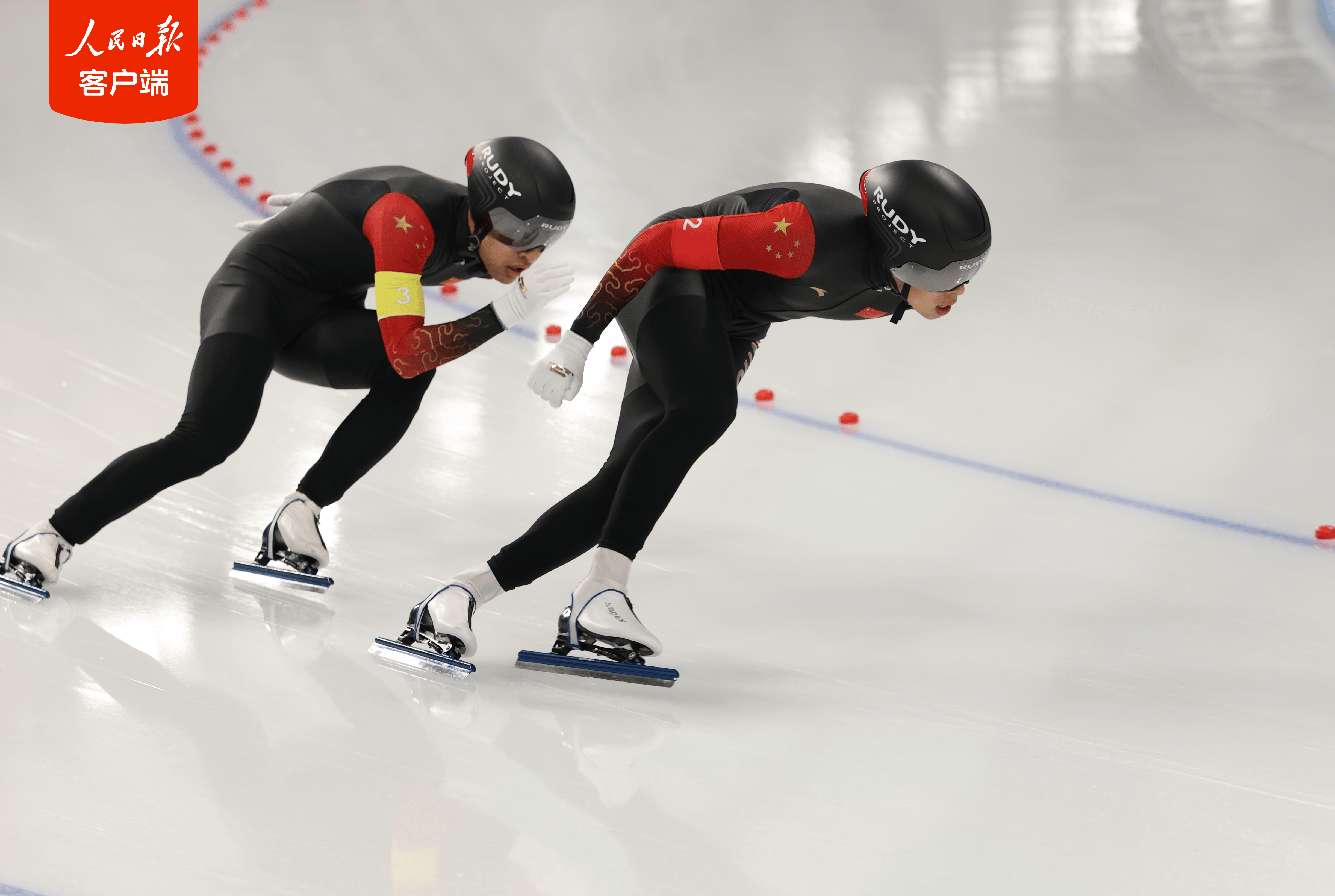 短道速滑队团队配合完美，再获金牌的简单介绍