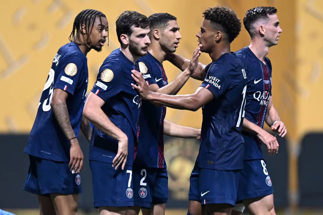 巴黎圣日耳曼惨败出局,欧冠之路终结 巴黎圣日耳曼惨败出局,欧冠之路终结