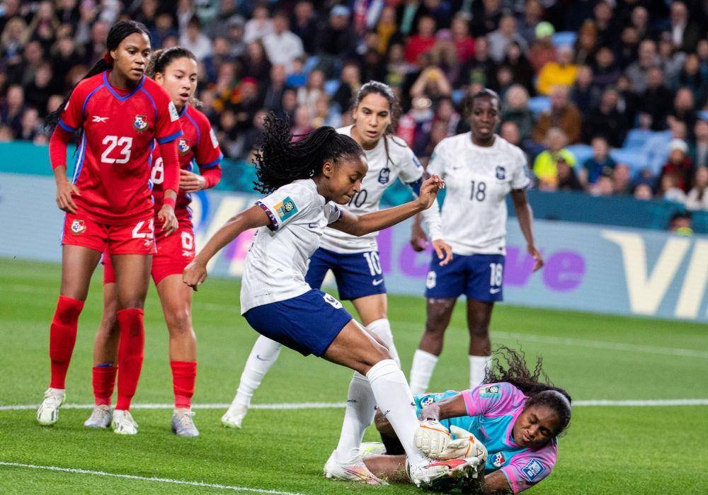 法国女足在国际赛事中贏得胜利