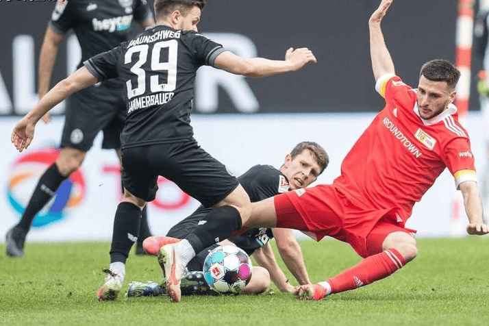 aoa体育视频-柏林赫塔前锋因伤休战，球队实力受削弱的简单介绍