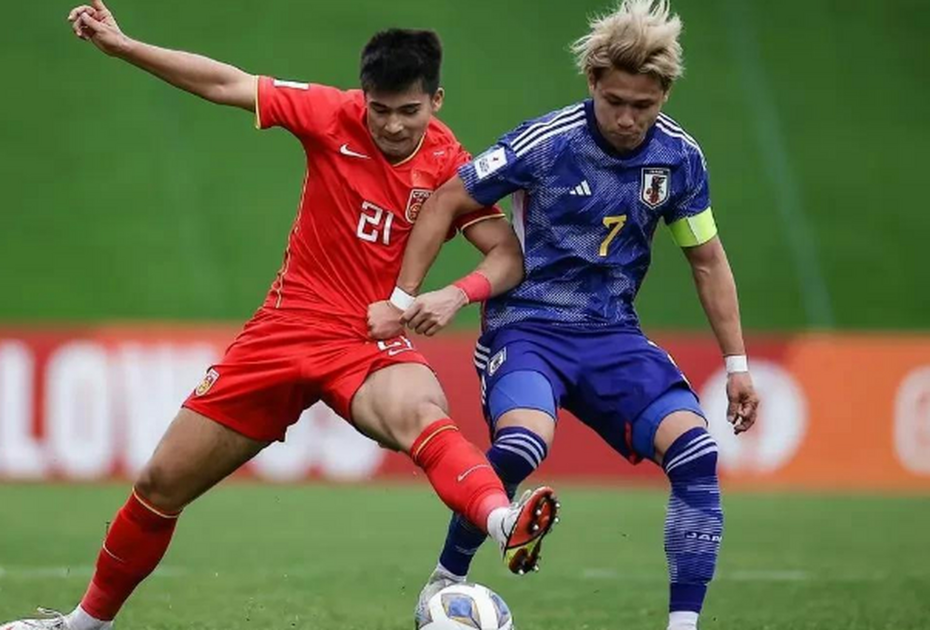 aoa体育教练-捷克击败劲旅，小组出线形势稳定的简单介绍