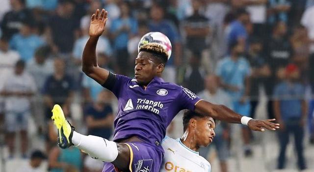 aoa体育直播-图卢兹客场不敌卡昂，保级压力加大