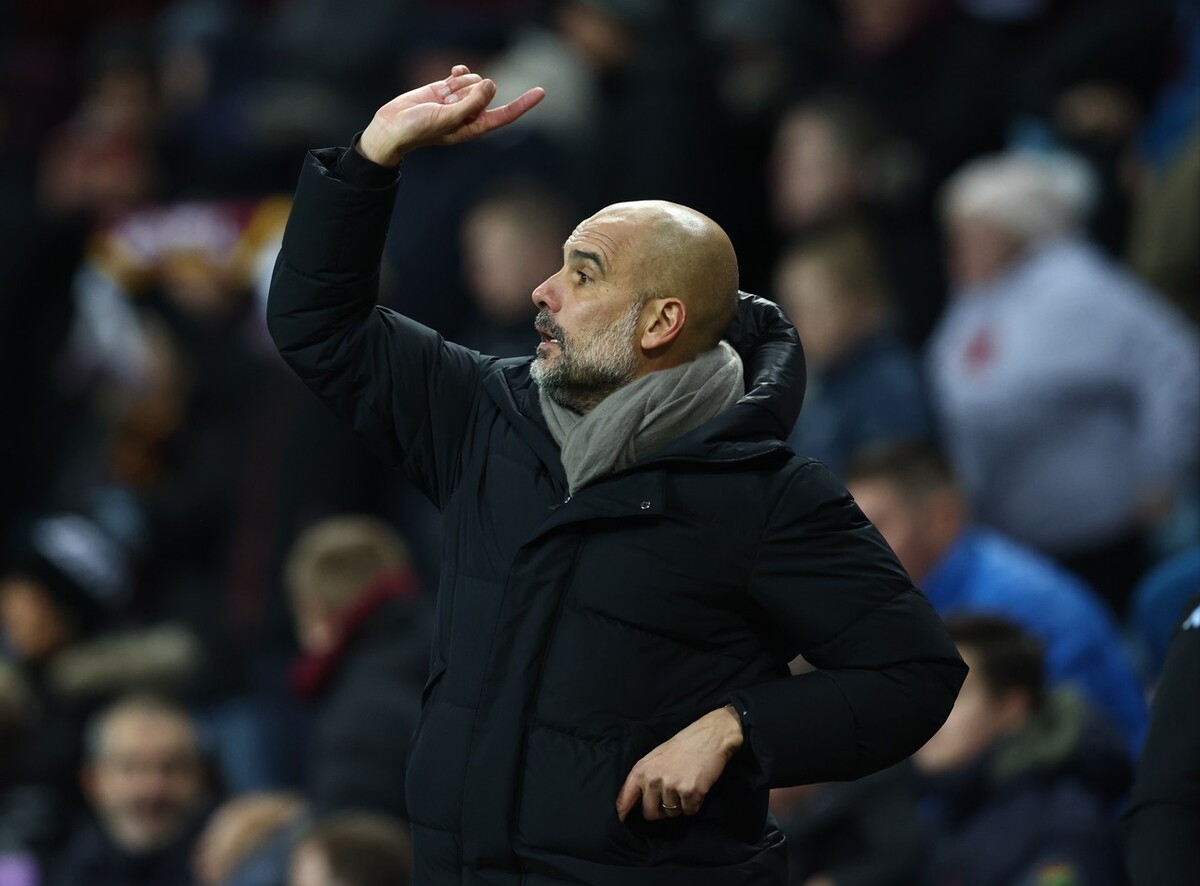 aoa体育课程-曼城客场惜败，榜首之争渐行渐远