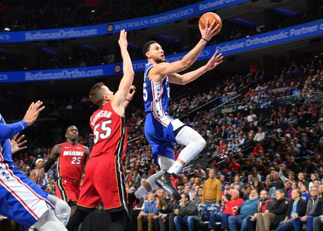 aoa体育官网-雄鹿队踢走疯牛，保持不败金身